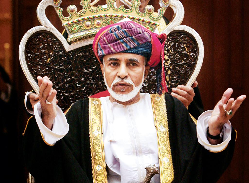 #قصف_منزل_السفير_العماني
لن نشتم احد لأننا كعمانيون تربينا على منهج عظيم اسمه (منهج قابوس)اللهم احفظ بلادنا ❤ "