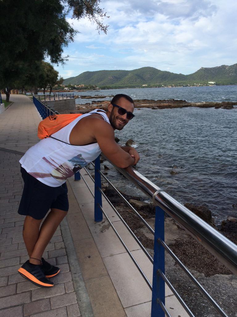 bailongo89's tweet photo. Dia de ruta con @MARIROMANVALERO http://t.co/SjNVISLk8N