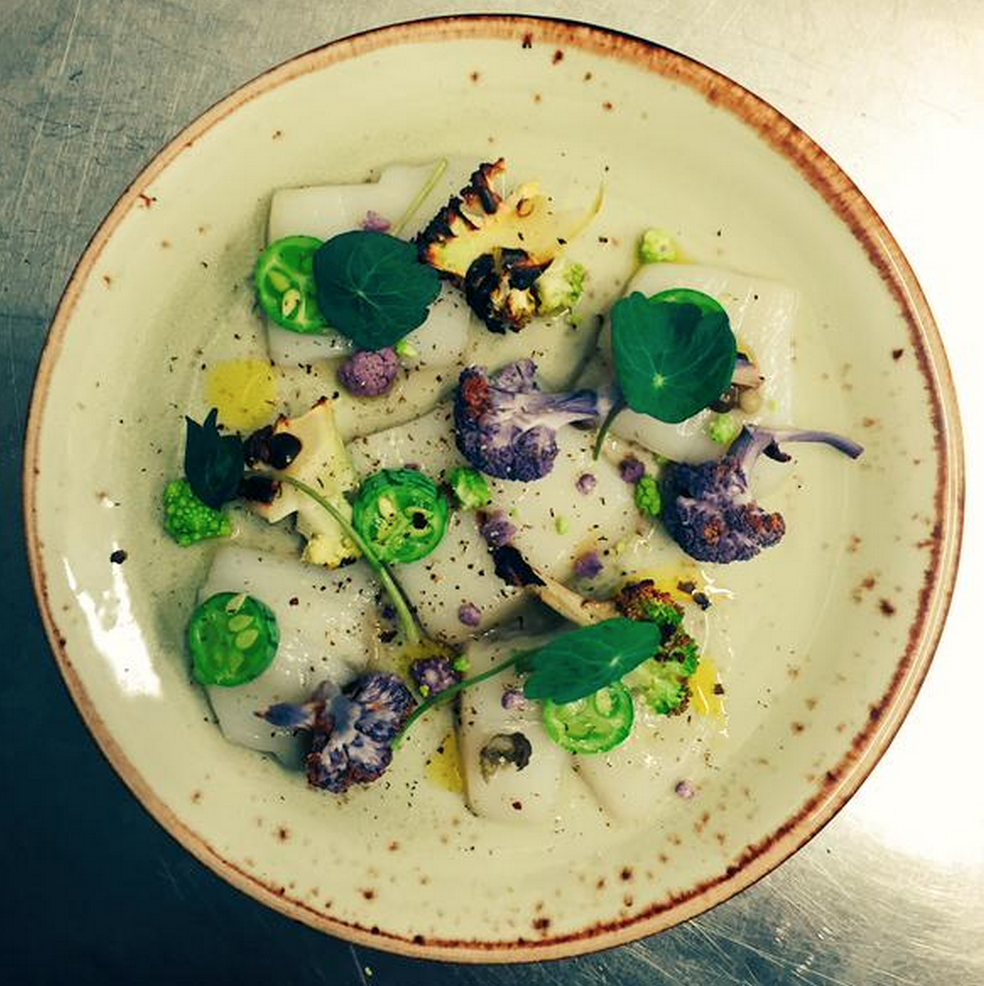 PrawnographyLDN's tweet photo. Back as special tonight at #prawnagain kitchen @PortSideParlour, Green peppercorn cured scallop, charred cauliflower http://t.co/PUsir5AwFj