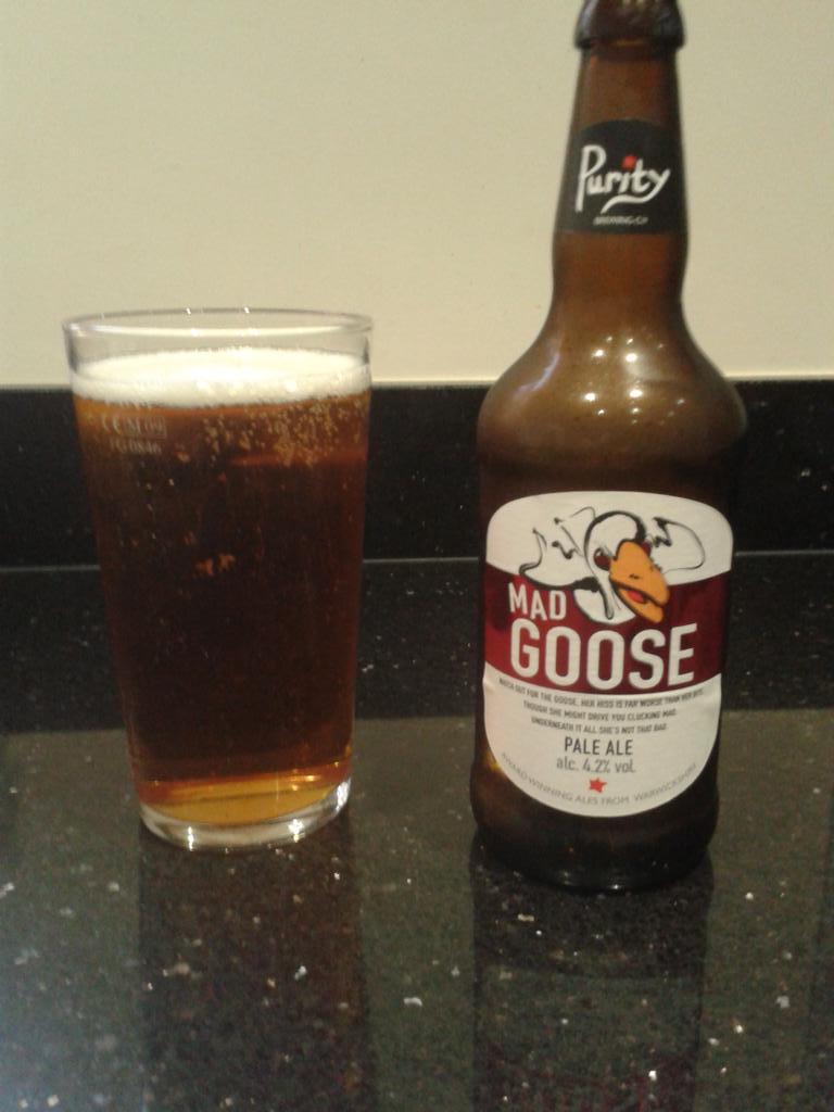 gar_boy's tweet photo. @Carcaradon @CampionWill @MattBourne102 @Macthetooth @Rigsy04 Ready for the opening ceremony with my Mad Goose.#notAJ http://t.co/KvFYMqR8mG