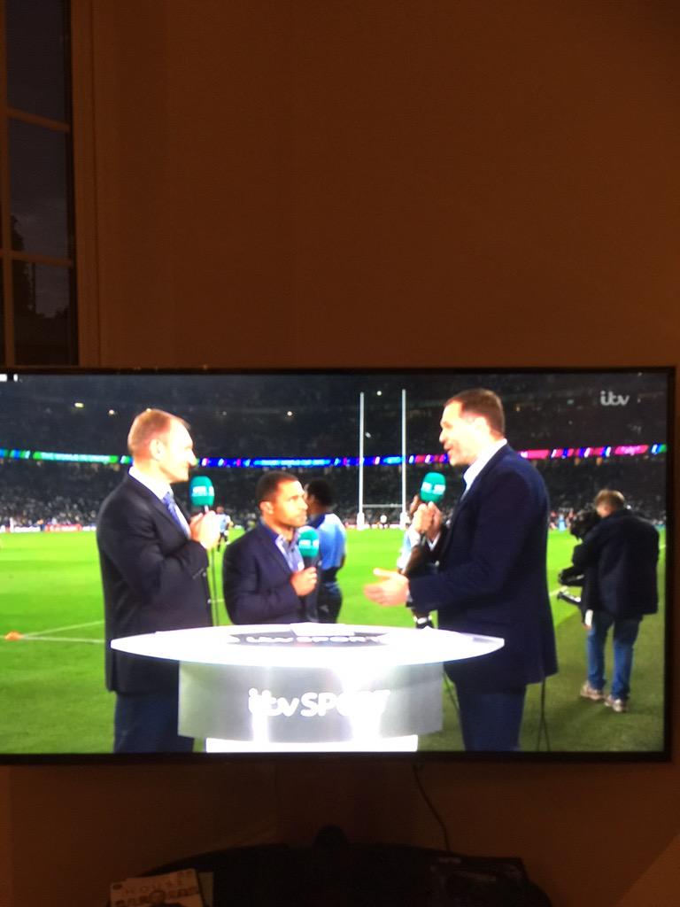 Poor Jason Robinson has been made to stand in a hole...#RugbyWorldCup