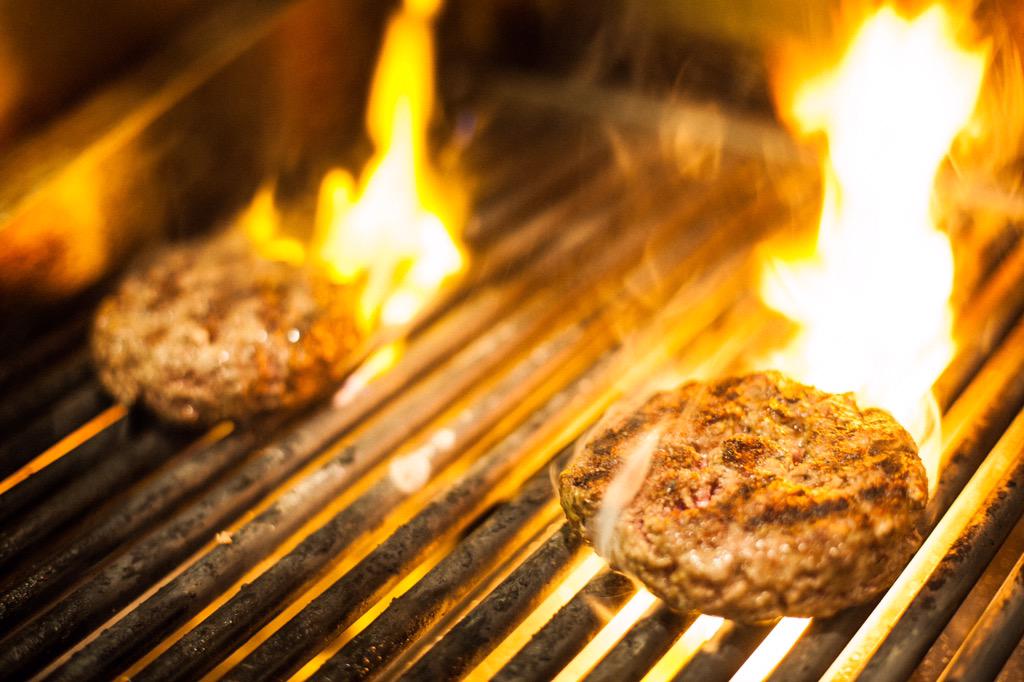 kingside_ny's tweet image. The grill is fired up for #nationalcheeseburgerday come in &amp;amp; enjoy our delicious burger! #kingsideEats #chesseburger