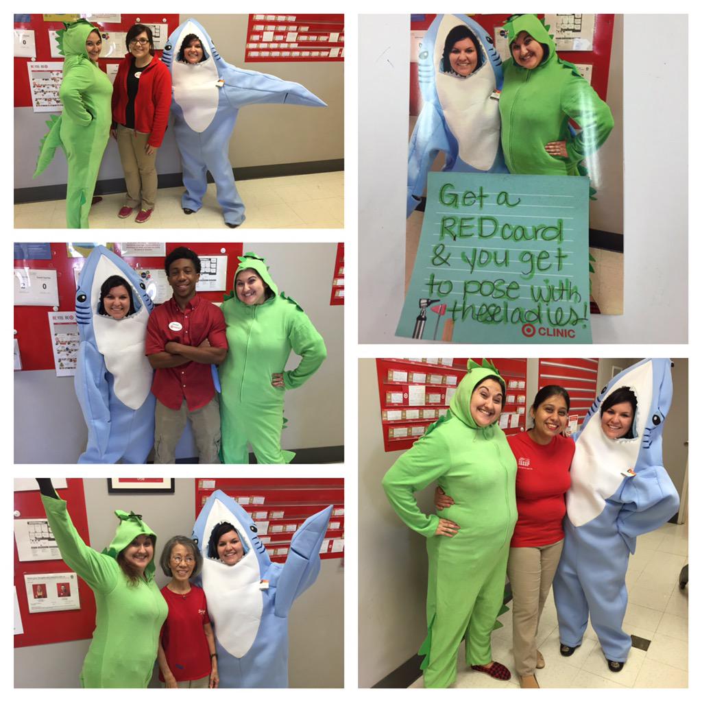 help a guest save 5%? You get to take home your very own picture alongside a dinosaur and a shark! WOWEE😱😱 #T1765