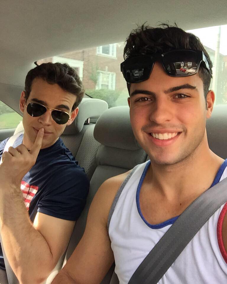 baneandlewis's tweet photo. I can't wait to see them as Simon and Raphael! #Shadowhunters #vampsrule http://t.co/mzqSVbRFoT