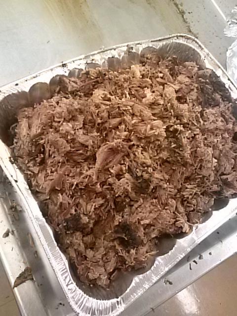 GrillinGriffins's tweet photo. Grillin Griffins are at it again! Making some delicious BBQ brisket for the @whsprideband tonight! http://t.co/oWYpC4njEh