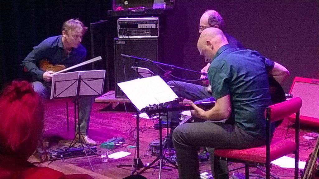 UJazz2011's tweet photo. Dat gaat van Jetje door #jasperleclercqtrio @TiVre_Utrecht op #Cloudsnight van @ujazz2011 http://t.co/9DAlxd2a5B