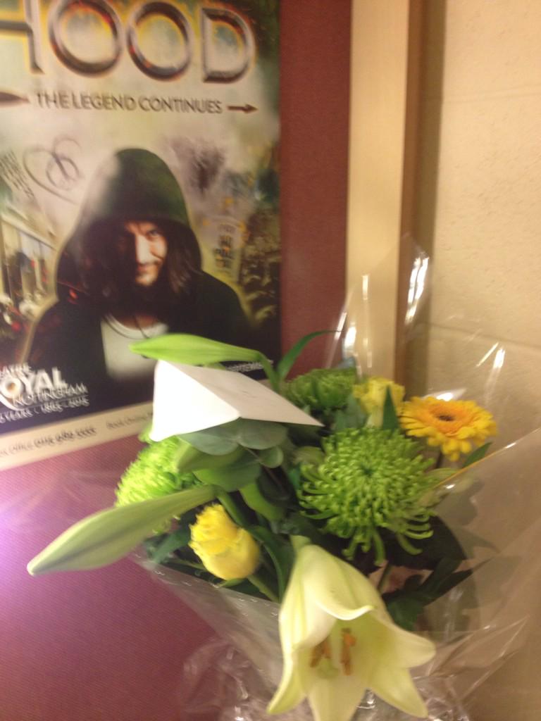 iamedthorpe's tweet photo. Press night flowers! Thanks @RoyalNottingham #HoodNotts http://t.co/QuCF3HG557