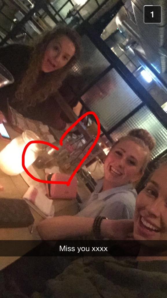 JasmineTopliss's tweet photo. My girls 😩😩😩😩 #beautifulbestfriends #bejealous #theyaremine http://t.co/Sk6o5rjfJb