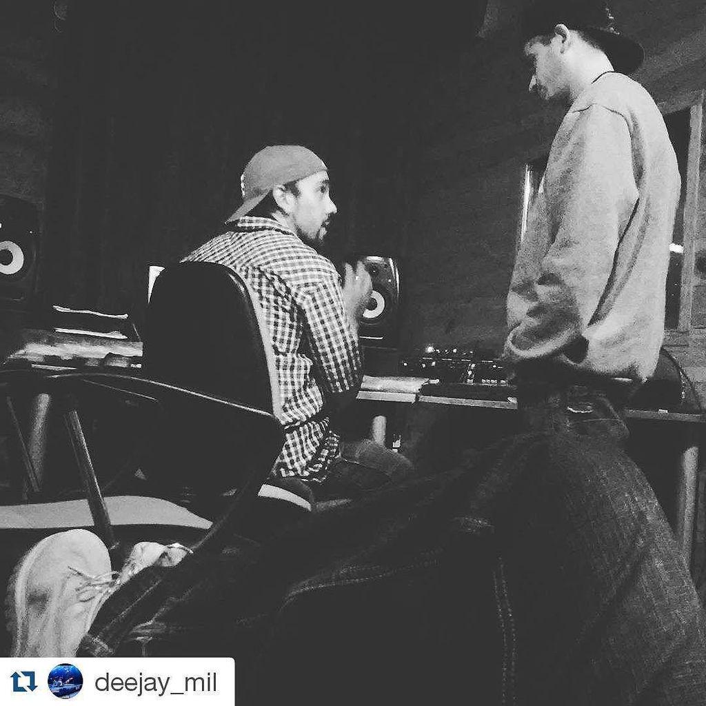 comandokatana's tweet photo. Ultimando detalles de mi nuevo trabajo en solitario, con @d3prods @deejay_mil en #msrecords #grabando #scratchs #wo… http://t.co/IcMwQc3Kb0