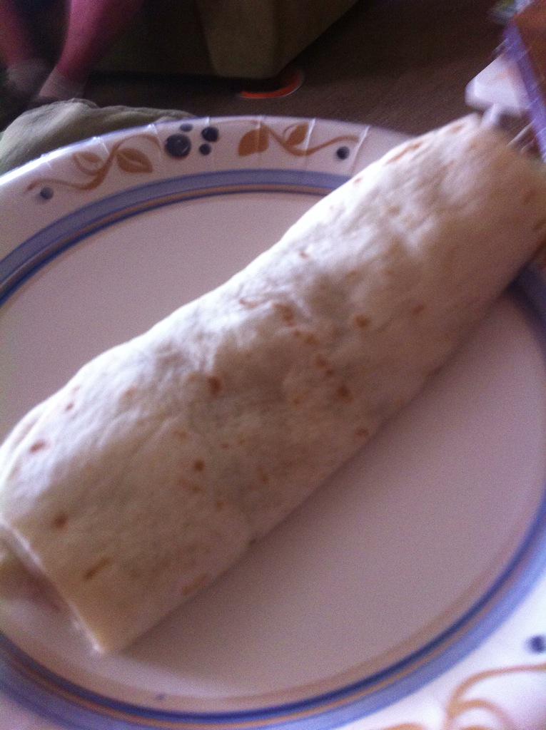 fluffhoweIl's tweet image. my fucking burrito is gone i will always remember you #RipDelanie'sBurrito 9/18/15-9/18/15 your missed.