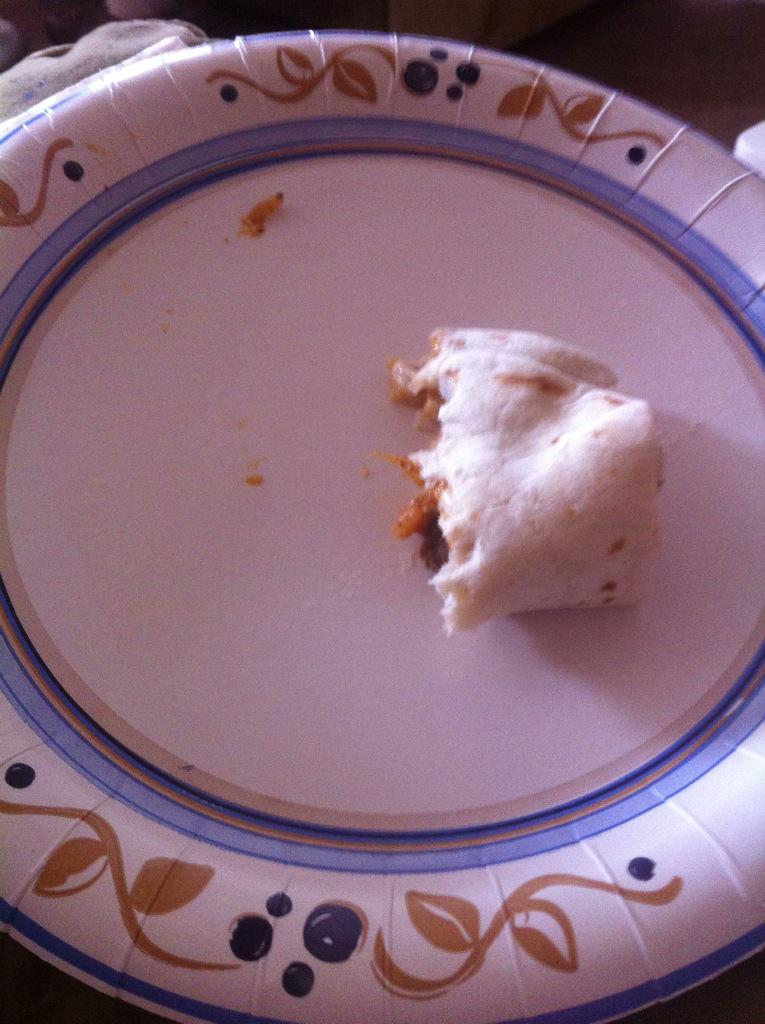 fluffhoweIl's tweet image. my fucking burrito is gone i will always remember you #RipDelanie'sBurrito 9/18/15-9/18/15 your missed.