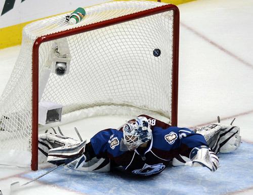 Happy 33rd birthday to the one and only Peter Budaj! Congratulations 