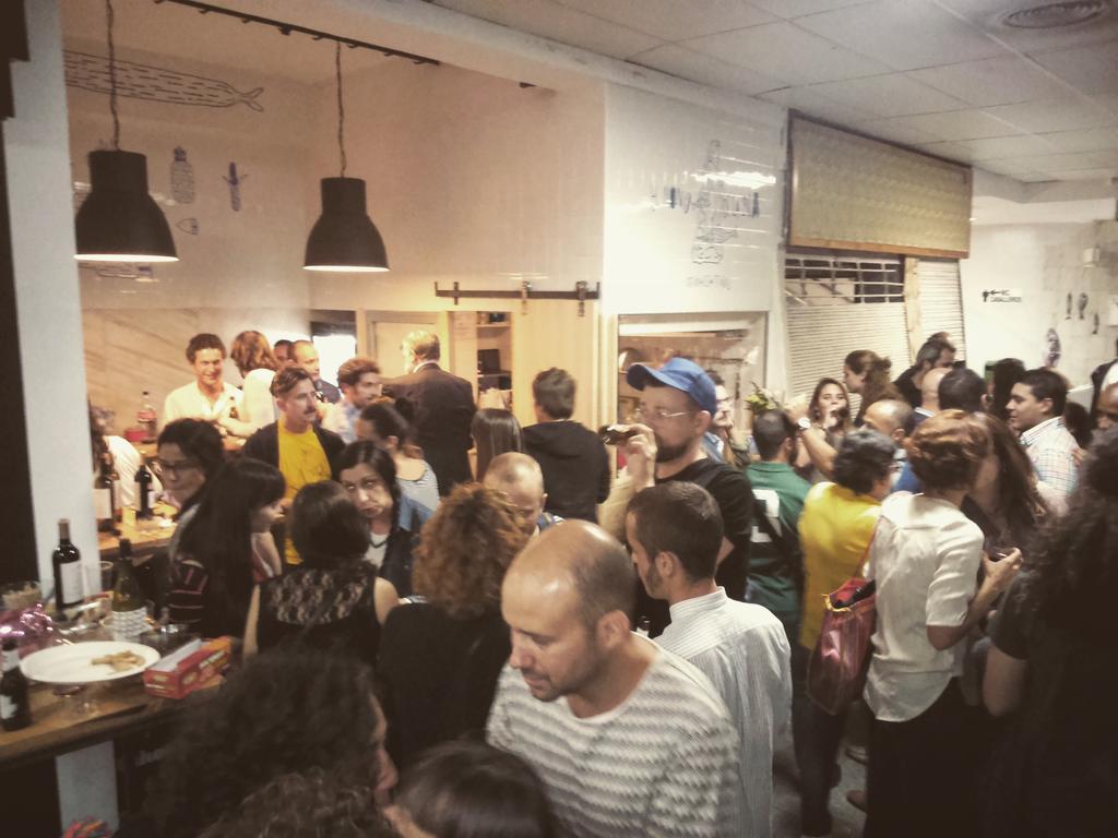 Inaugurando <a href="/elmonodelapilac/">El Mono de la Pila</a> ceviches finos y sabrosos de pescados salvajes y amaestrados en el Mercado Antón Martín