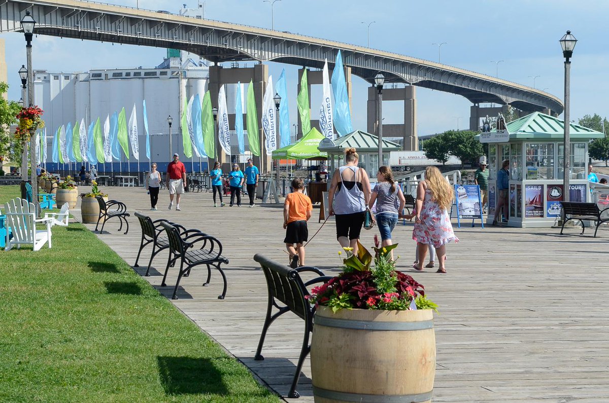 BufWaterfront's tweet image. Who said summer is over?Shopping, food demo &amp;amp; live music all happening today! Check it out: bit.ly/1JKzNye