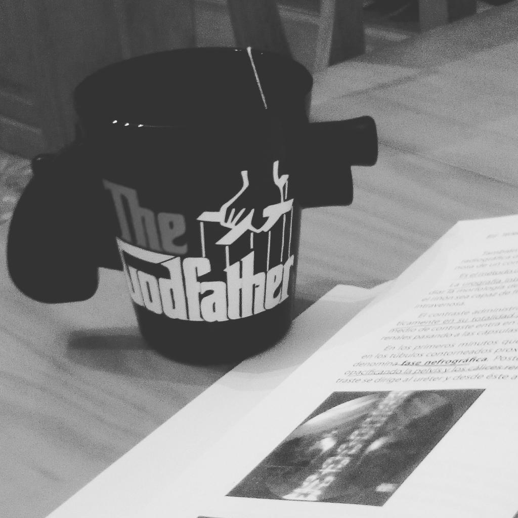 opo_coco's tweet photo. Y lo que me gusta a mi el padrino... #thegodfather #roibbos #oppositionofhell #oposiciones2015 #oposiciones #opo http://t.co/2DoadTwKPe