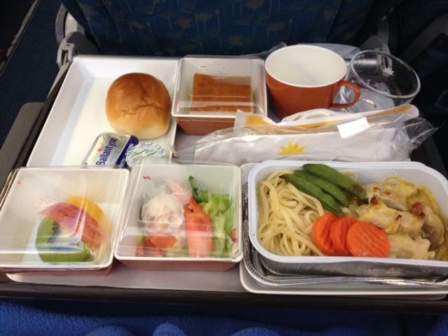 旅ぷらtnkトラベルカンボジア 関空 ホーチミン間のベトナム航空の機内食です 個人的にmy Best Of 機内食です ベトナム航空を利用される方は是非ご参考に ベトナム航空 機内食 関空 ホーチミン カンボジア アンコールワット シェムリアップ Http