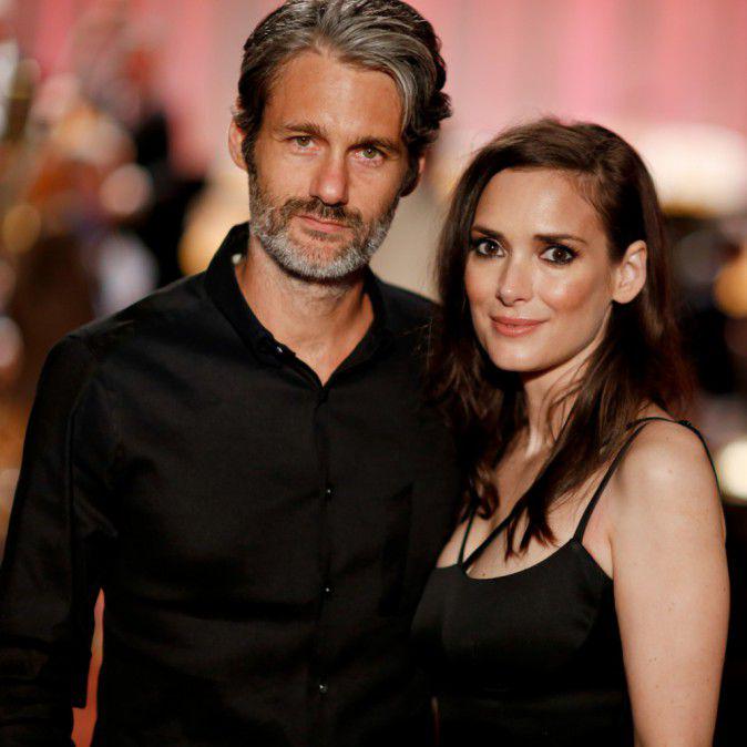 Winona Ryder Forever ar Twitter: "Winona Ryder and Scott Mackinlay Hahn - New York Fashion Week http://t.co/oGAj7YYVsO" / Twitter