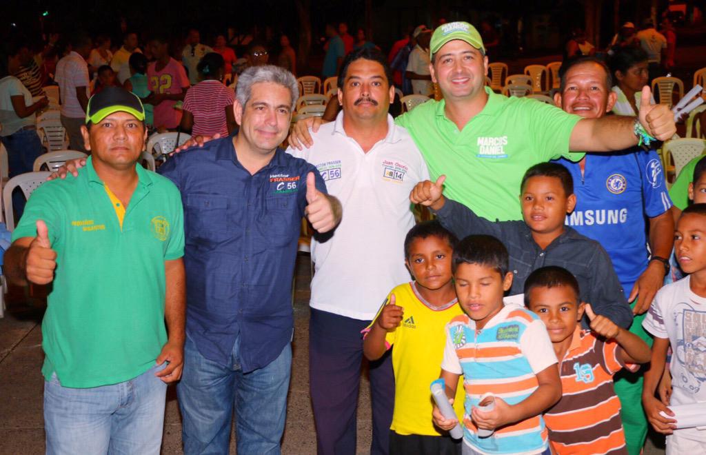 MarcosDanielPG's tweet photo. Acompañando al candidato Juan Osorio en una reunión en el barrio Granada. #ASI14 http://t.co/K5w6IJdP8j