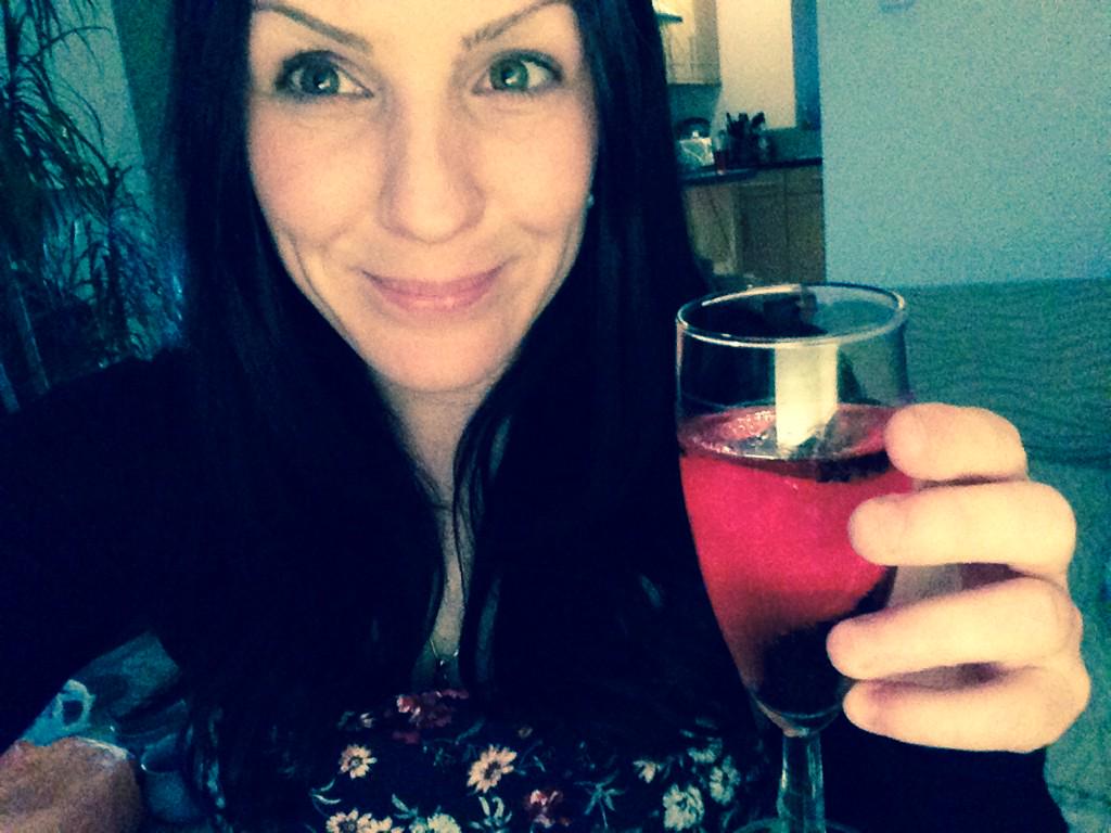 DaniWilde1987's tweet photo. Blues Award Celebration Drink #rosecava #lovemyboyfriend http://t.co/sMbUjhzD6N
