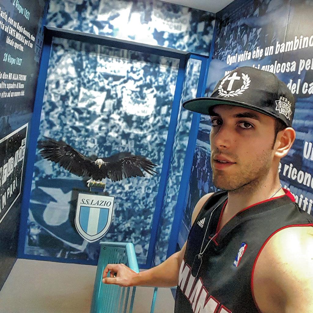 Viendo el entreno de mi hermano <a href="/patric_6/">patric_4</a> 
Ciudad deportiva S.S Lazio