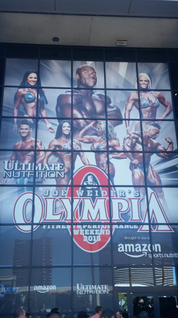 ulrunning's tweet photo. Un 18 distinto...pero full ganas!!! #MROLYMPIA2015 #Vegas # supplements #XtraUSA pronto buenas noticias http://t.co/KrZl0Wirhh
