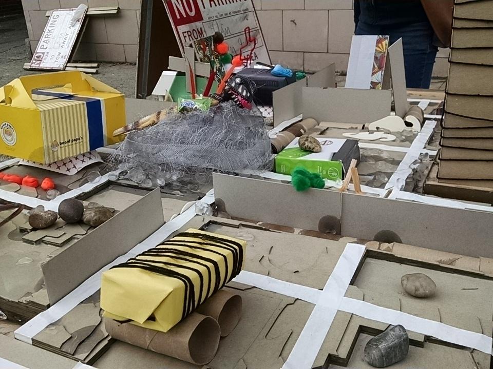 StephVelasco's tweet photo. Some adaptations to make #jurassicparklet more resilient to the impending flood, incl pylons &amp; dams #SEAparkingday http://t.co/tpXf60hwC1
