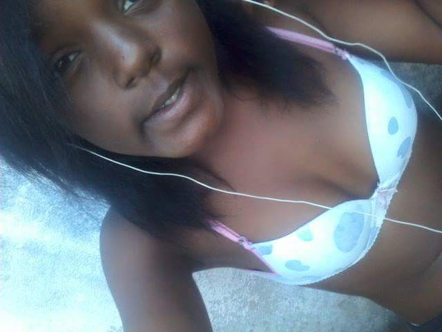 nese calor o que tem q fazê é ficar pelada com pouca roupa