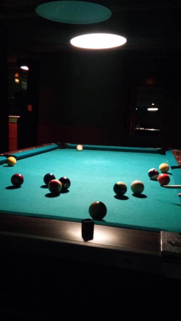 MiguelAngel_Rv's tweet photo. Noche de vicios al #Pool #Billar 🎱 @franciscorojo10 #PCTR #Anghelo http://t.co/mp0buT6FM5