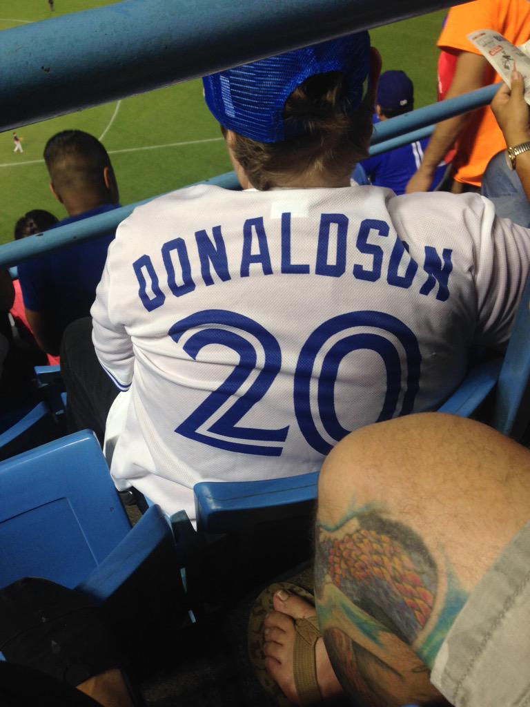 TaayyBeeaarr123's tweet photo. Patiently waiting on @BringerOfRain20 roof report #ComeTogether #BlueJays #TrueBlueMoment http://t.co/QXn6uJgeRw