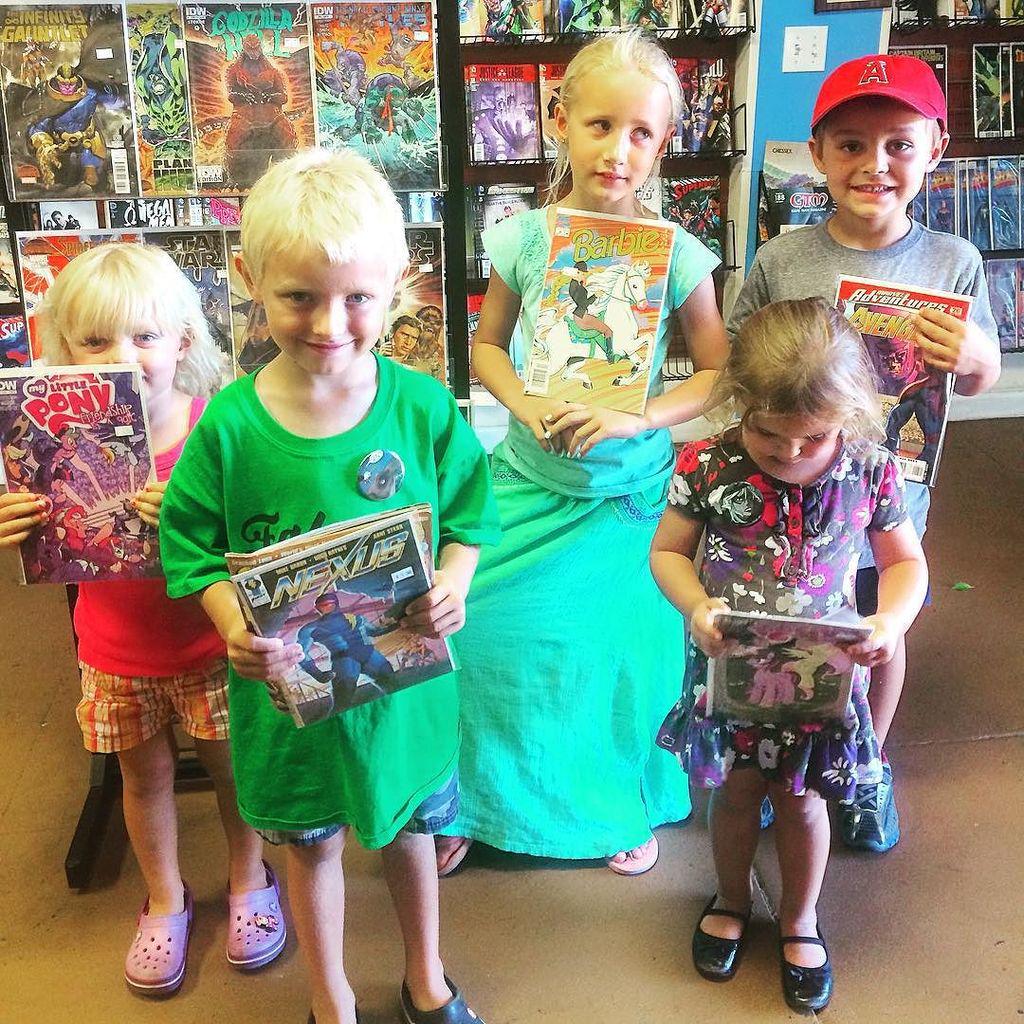 CBHideout's tweet photo. #thehideout #happycamper #happycustomer cam! #kidsection #kidfriendly #comics #comicshop #comic #books #buttons http://t.co/JJyguEYODq