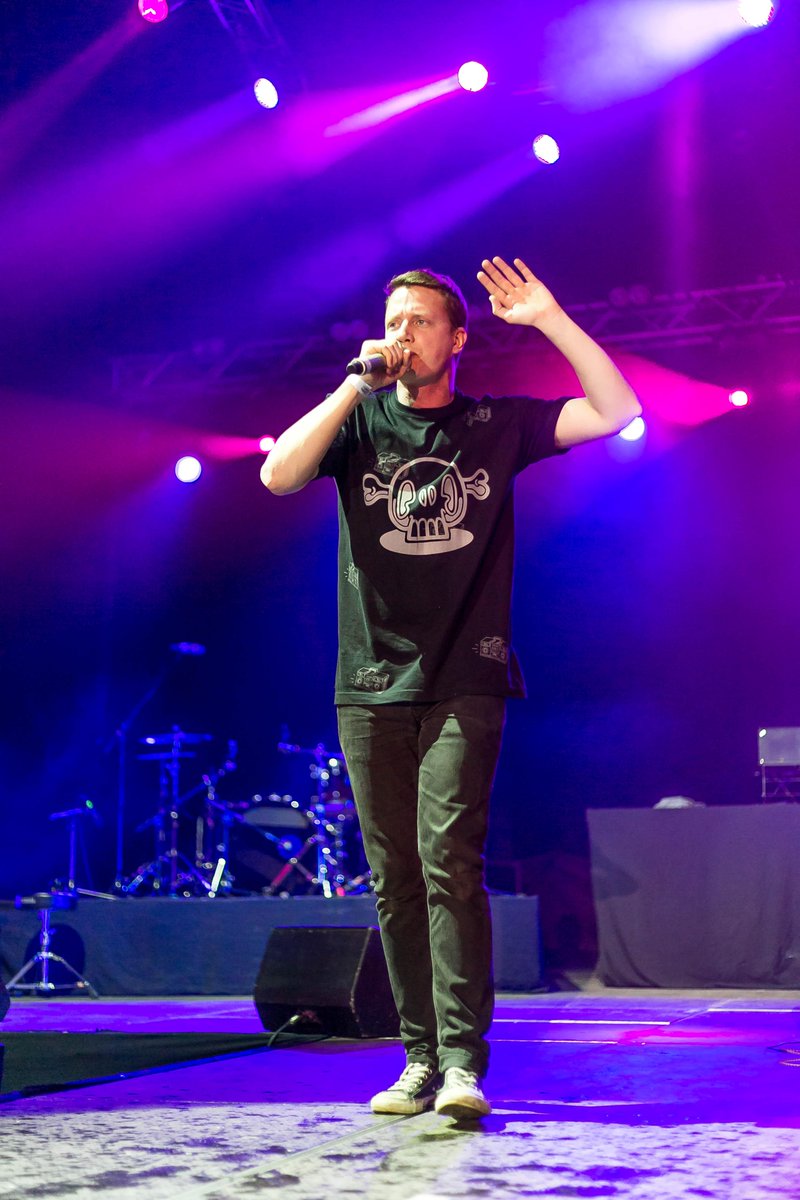 Paradize's tweet image. .@edavardi tu biji LIELISKS!