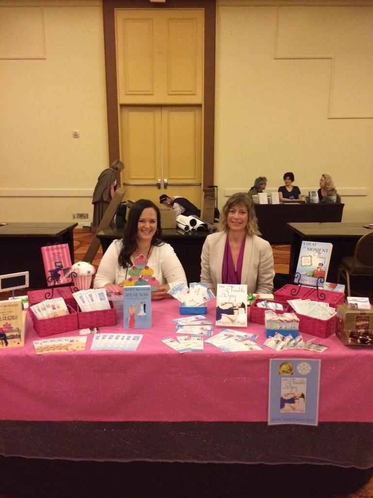 bmonsonauthor's tweet photo. Hanging at the signing table with @MaggieLePageNZ at #indscribecon2015 #WeLikeGlitter http://t.co/UyGHVwwS8j