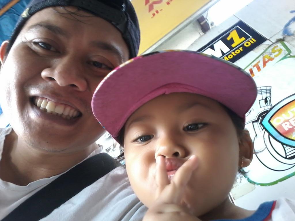 Nampang bersama putri tercinta