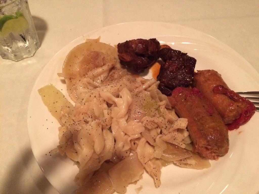 jdsinay's tweet photo. Weolcime to Pittsburgh! Pierogies, haluski, and hot sausage! #clcldc2015 http://t.co/yDRanEb92w