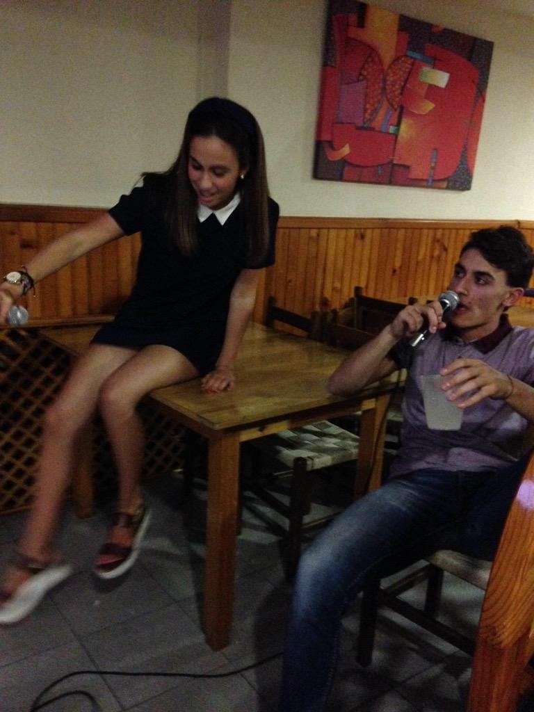 albatome16's tweet photo. vivel amor @CarmenPenas @AronLedo_9 http://t.co/TlJd9PtZNu