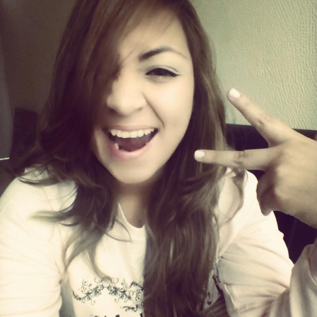 laura_marias's tweet photo. La musica libera tu alma http://t.co/OnRzku0Hxt