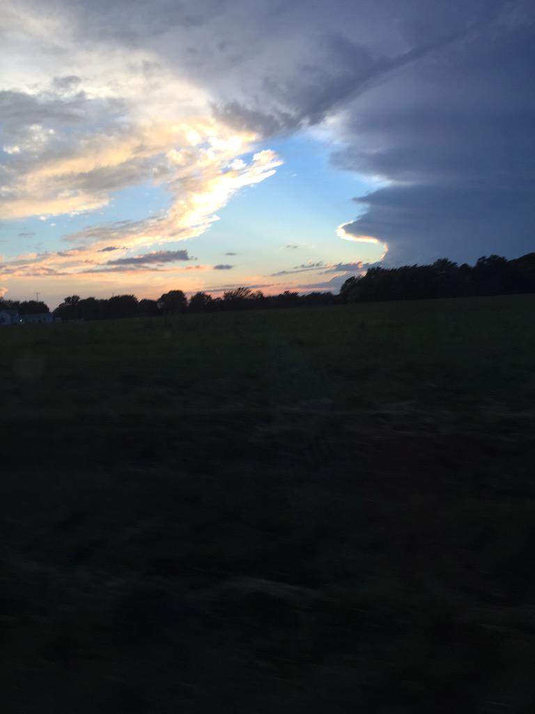 getfree13's tweet photo. Seeing some awesome skyline tonight as Kyler and I head to stover. Having a blast on our way down here..#duplication http://t.co/nKVzxYlPIM