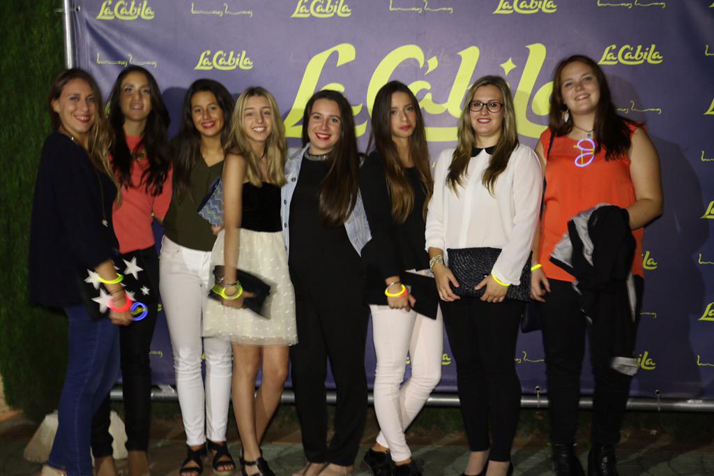 LACABILAVILLENA's tweet photo. Vamos que nos vamos!!! Fiestón #LightNight2015 #photocall Recuerda, sorteamos pases VIP para la temporada que viene!! http://t.co/d1yMtlnJJI