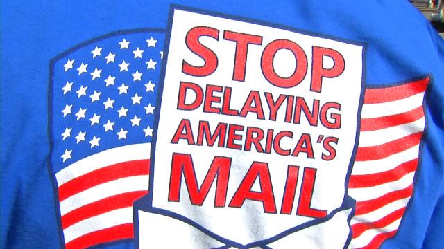 NCLetterCarrier's tweet photo. Does Postal Leadership Want the Postal Service Privatized? It Would Seem So. http://t.co/KQhnUYjw85 #SaveUSPS http://t.co/K4NmEEtebS
