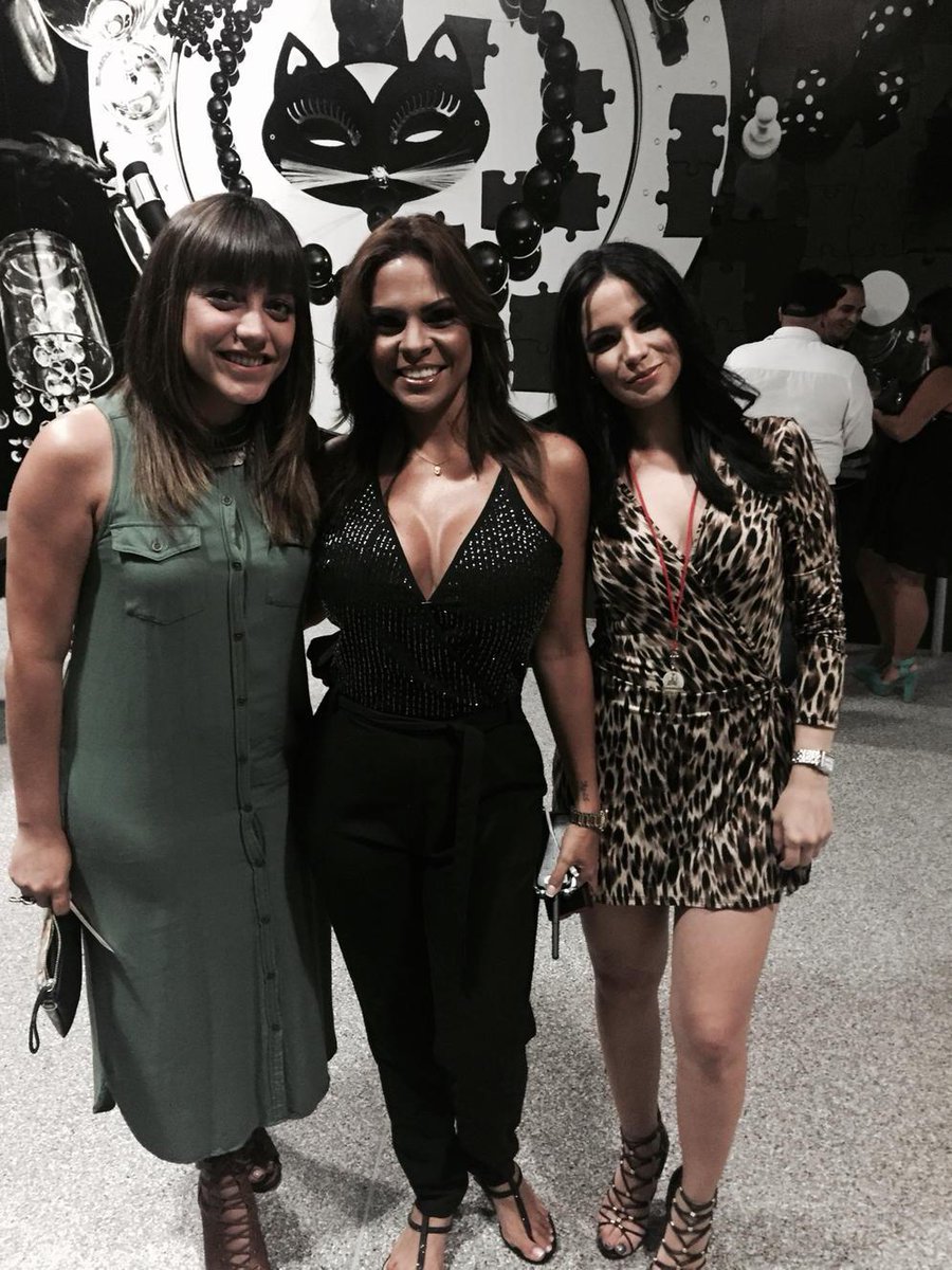 Soniaclavell's tweet photo. Nicky Jam concert http://t.co/rxzqL9R5oF