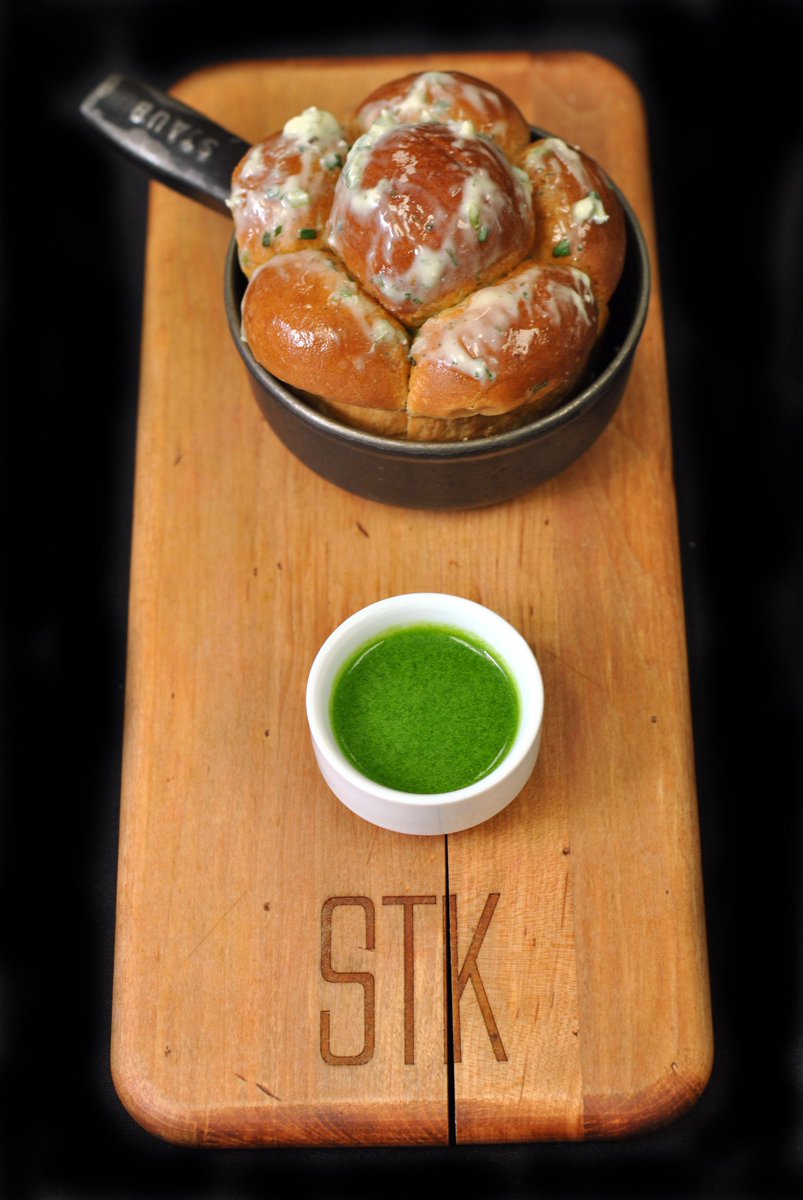 eatSTK's tweet photo. No butter way to celebrate the weekend then by #CarbLoading! #BlueCheeseButter http://t.co/4uwT4VKgrC