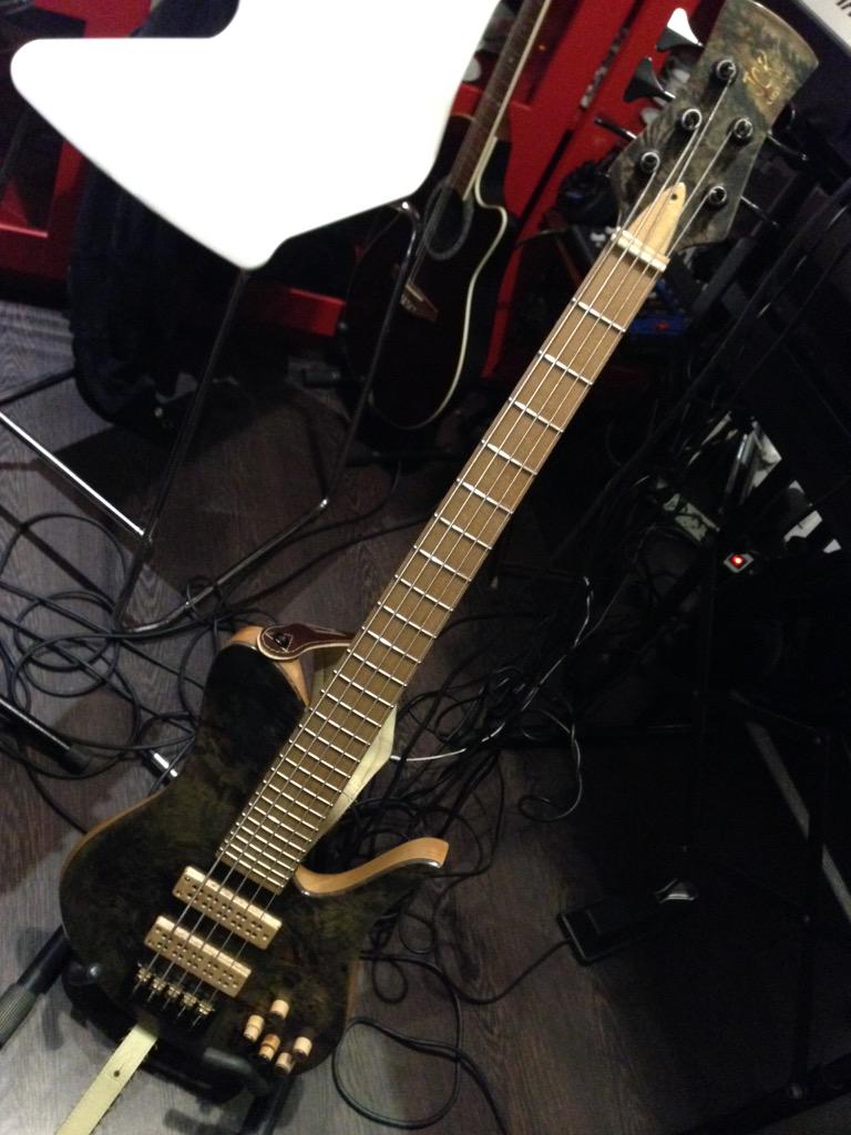 JCRLuthier's tweet photo. Jcr Republikaner 5 http://t.co/ST8IOIfydQ