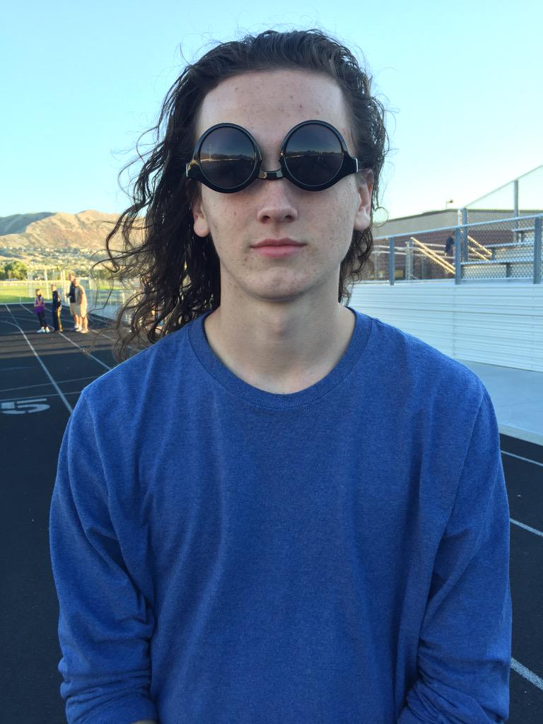 SOCCERCCHS's tweet photo. Shouting out our fan of the week Mr. @blake_yum!!!! Great kid, great style. Oh btw we won 3-0 blocking out an h8rs <3 http://t.co/SwnksPh6Bs