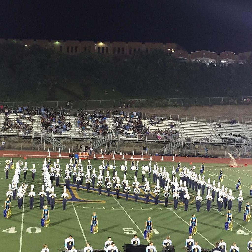 NorwinBand's tweet photo. The band where they belong!! 😃👍🏼🎼🚩❤️ #NorwinBand #NorwinGuard #fridaynightfootball #marchi… http://t.co/Deb3e4IHMJ http://t.co/Z4iRczmEWO