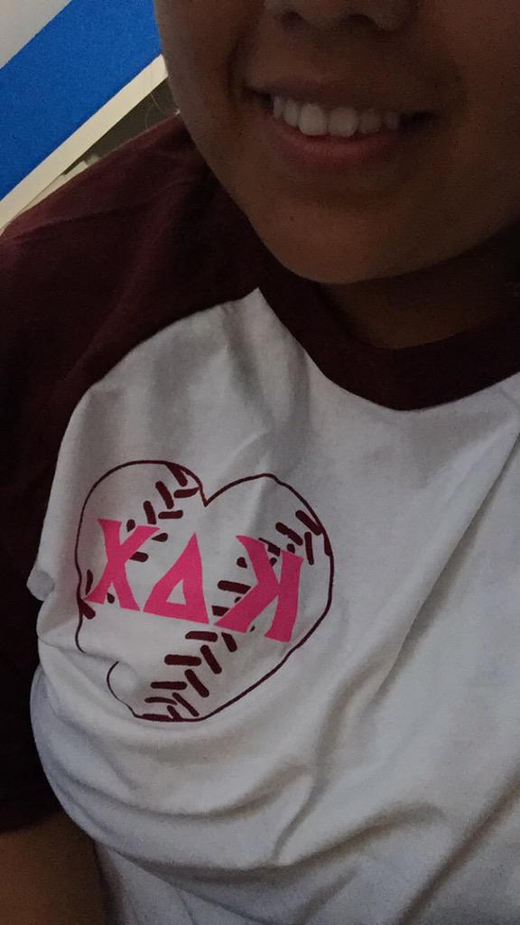 AmandaMellina's tweet image. When you finally get your rush shirt 🙌🏽 #KDChi #IotaChapter #yes!