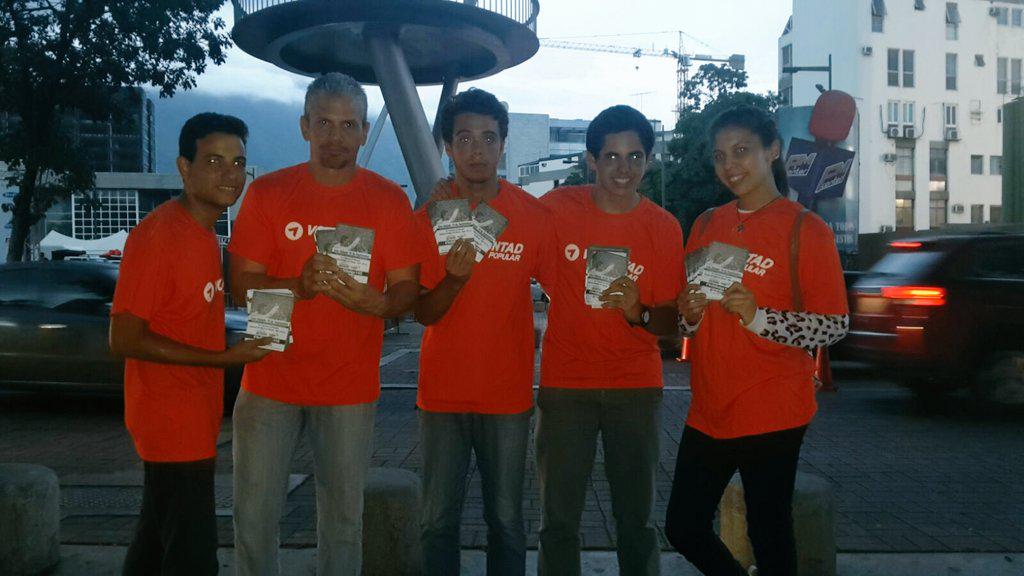 Jvp_baruta's tweet photo. Los jóvenes de #Baruta trabajamos incansablemente por #LaMejorVzla, mañana marcharemos por la libertad de #Venezuela. http://t.co/x3pXdjwwyt