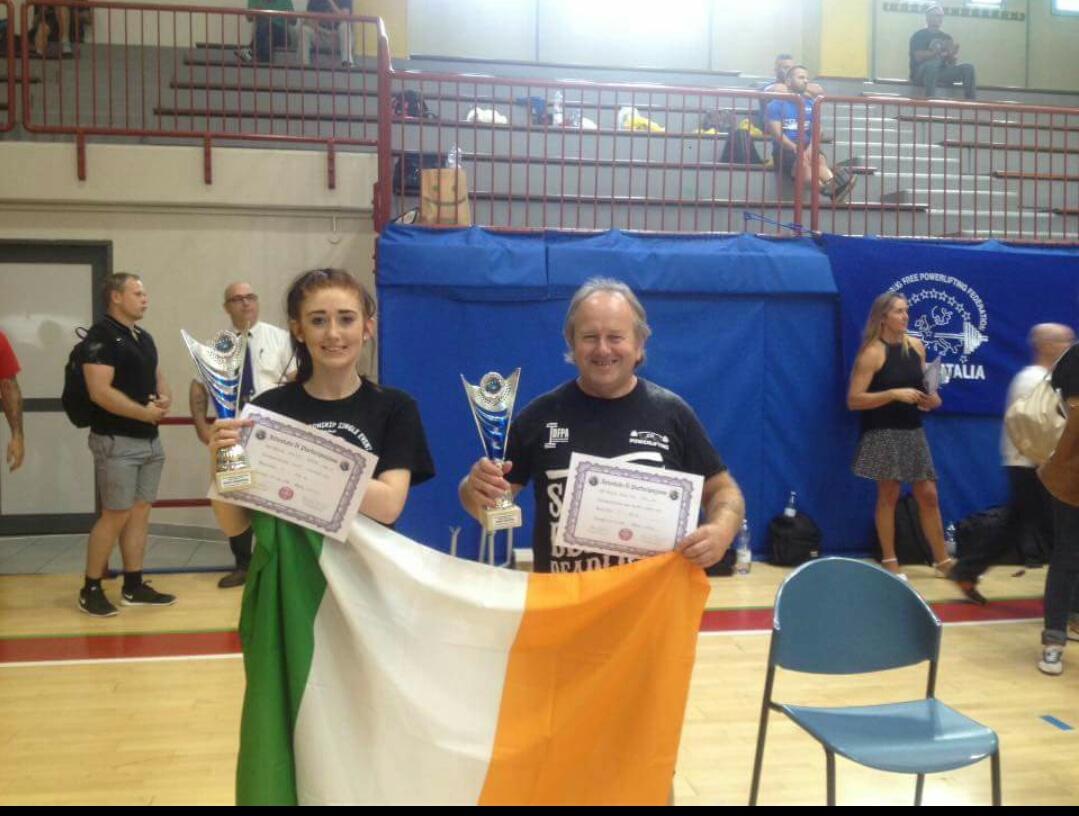 buzzie89's tweet photo. 2 gold 🏆 and a world record broken by Serena great result from the
 European powerlifting championships in italy http://t.co/9Q1ZdD2mg6