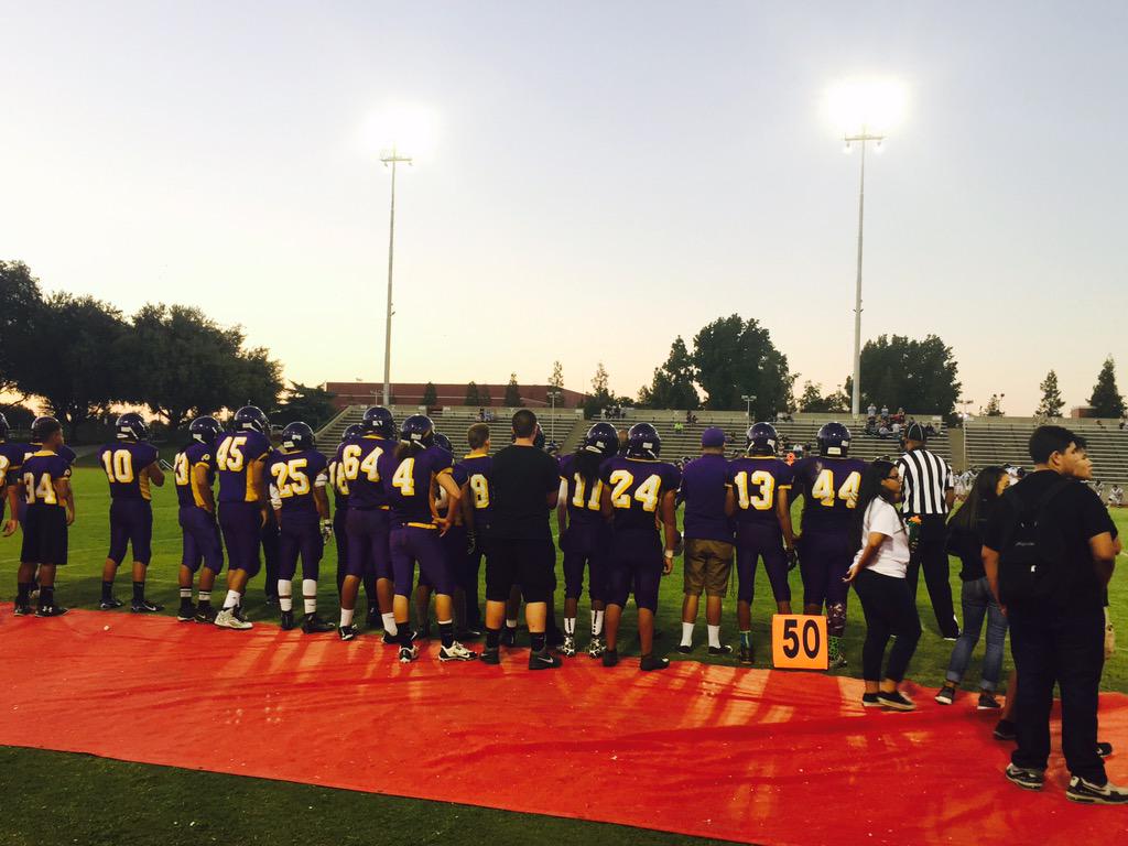 CooperAcademy's tweet photo. There's just something about those Friday night lights! @fresnounified @The_FHS_Daily http://t.co/KSyghUYP5d
