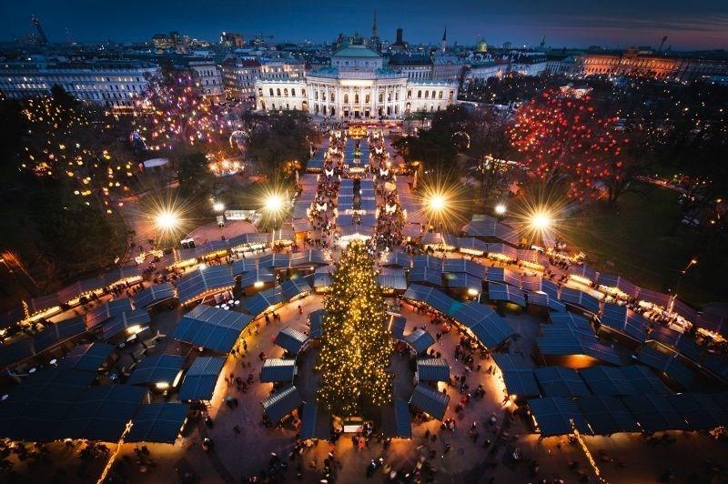 ReadEndeavour's tweet image. TTL: Vienna Magic of Advent Anniversary 2015 #ViennaMagic #Christmas ow.ly/Se1kS  #Travel #Europe