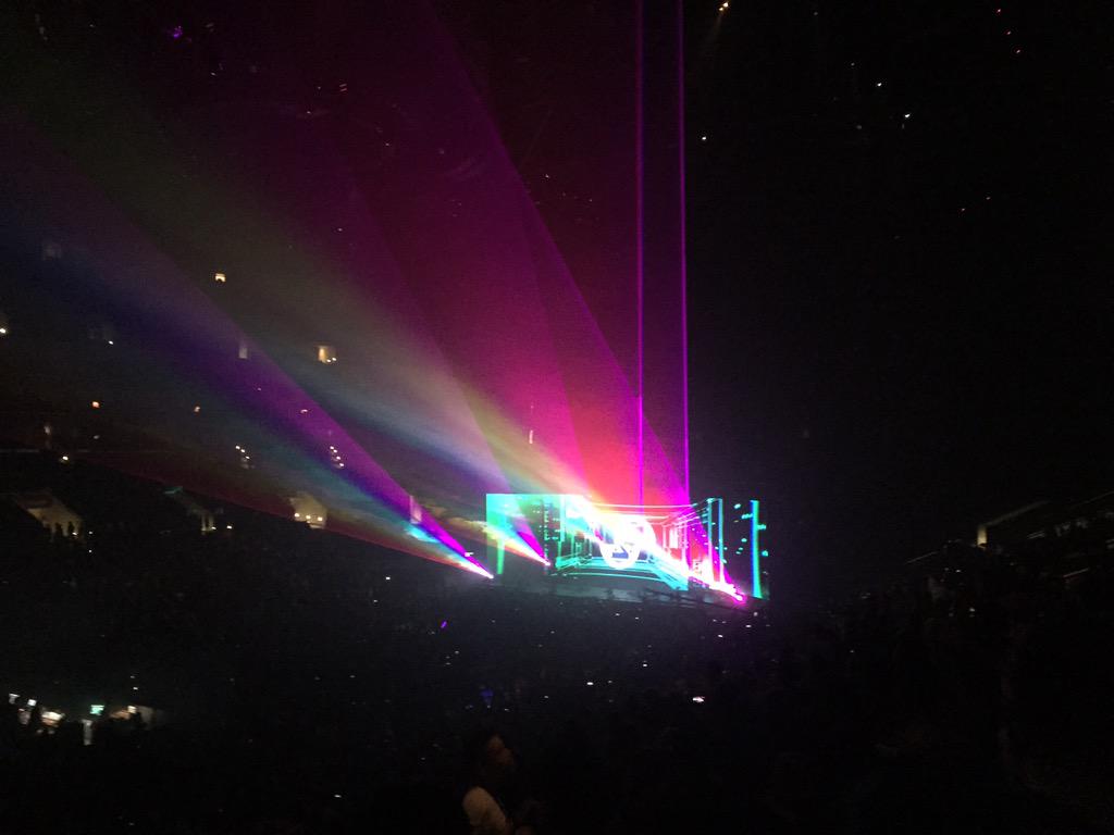 conniesvnchez's tweet photo. ZEDD was amazing tonight!! One of the best shows I've been to my entire life!! 🔥🔥 @Zedd #zeddla #Truecolorstour http://t.co/SnHVwmZaMP